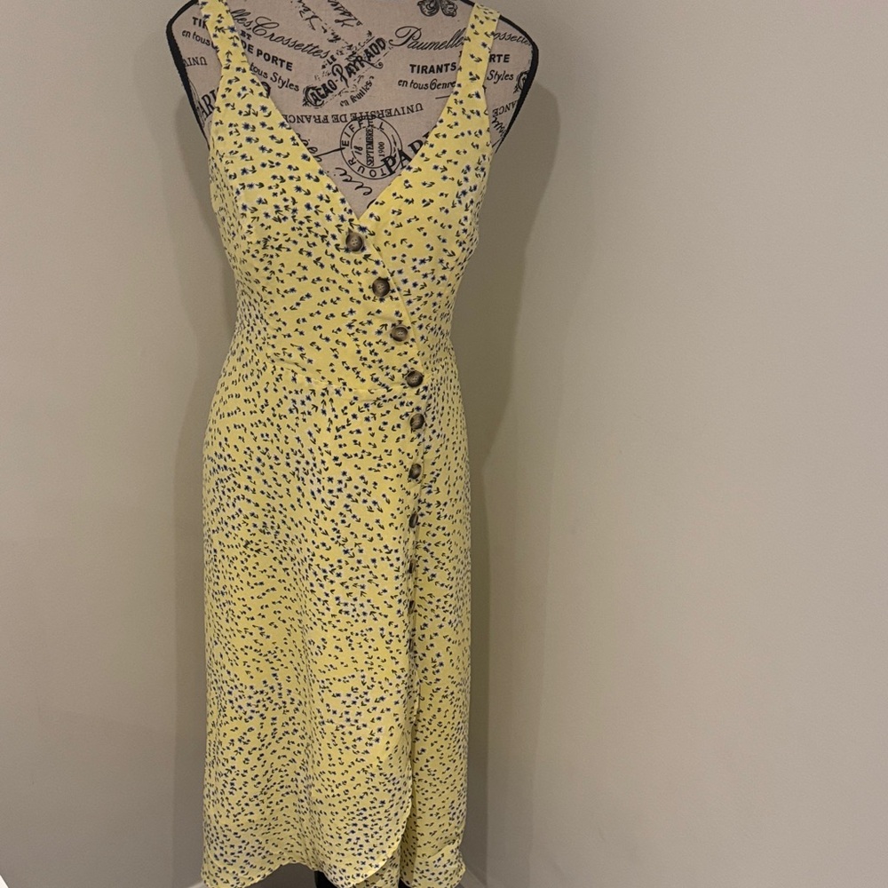 Heartloom Yellow and Black Button-Down Midi Dress
